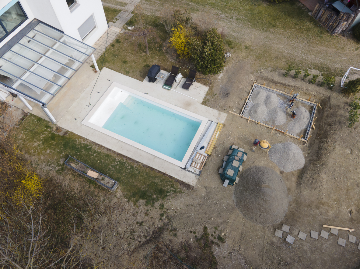 Solar Panels for Pool Heating: Costs and Benefits