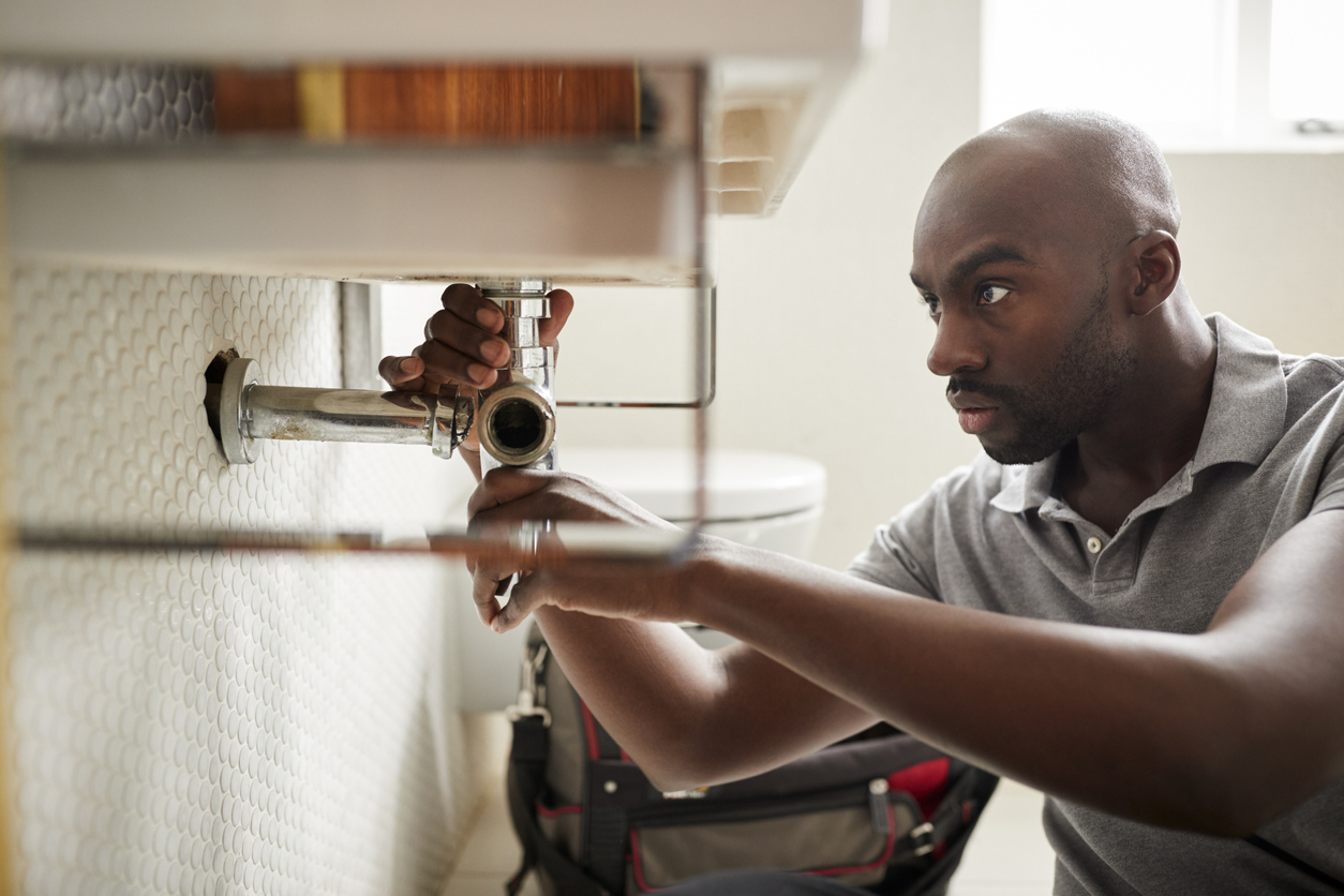 Step-by-Step Guide: How to Drain Your Toilet in Lagos