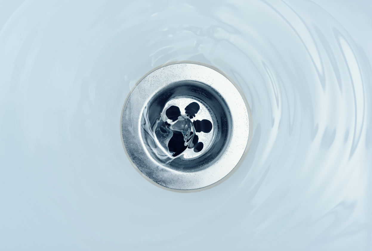 10 Tips to Clear a Blocked Drain Without Calling a Pro