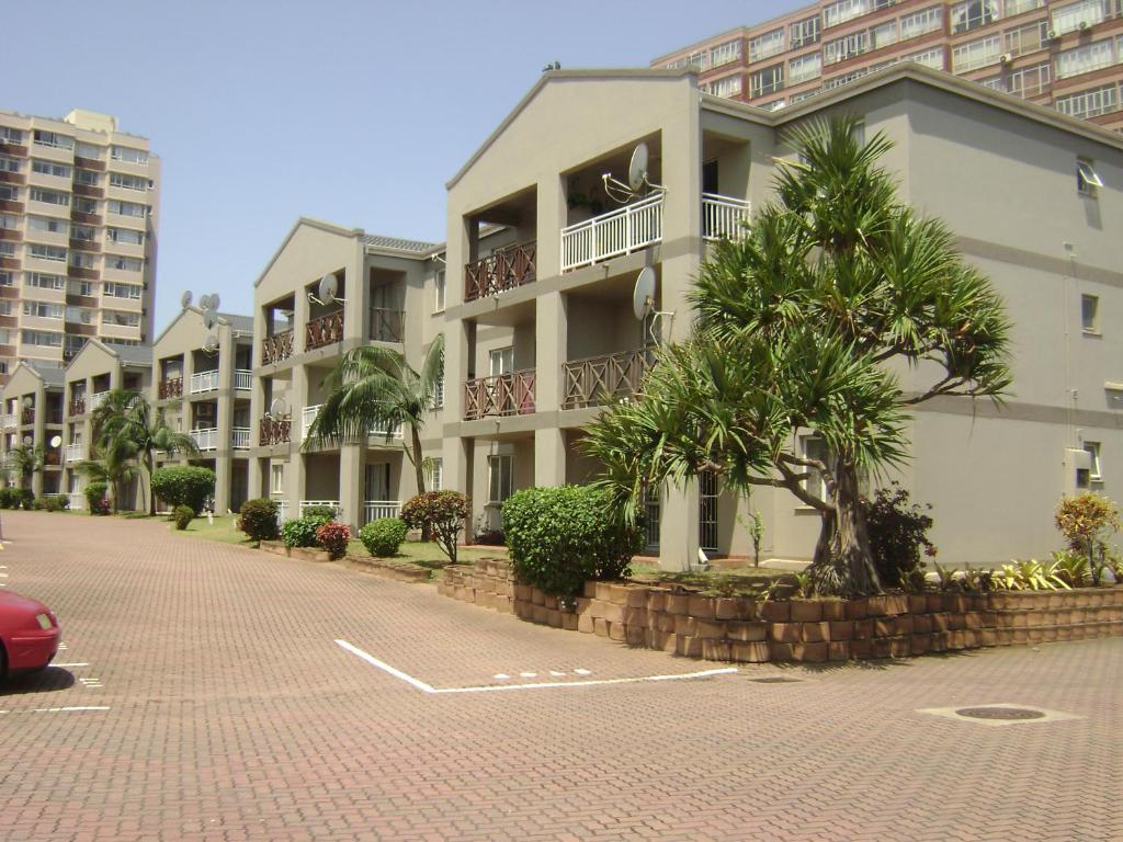 Bellville Apartments for Rent: Student & Professional Studios Available