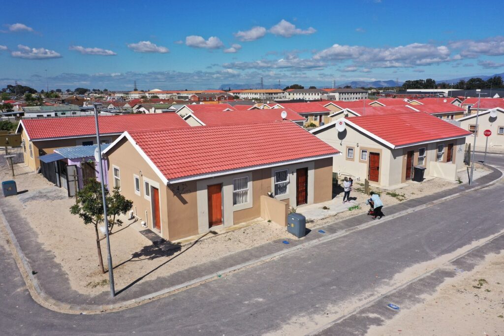   Find Homes for Sale and Rent in Reiger Park with African Land