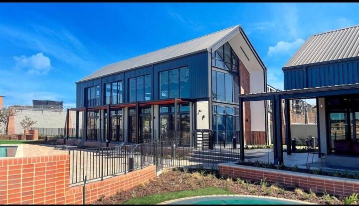 Find Office Space in Rosebank with African Land Support