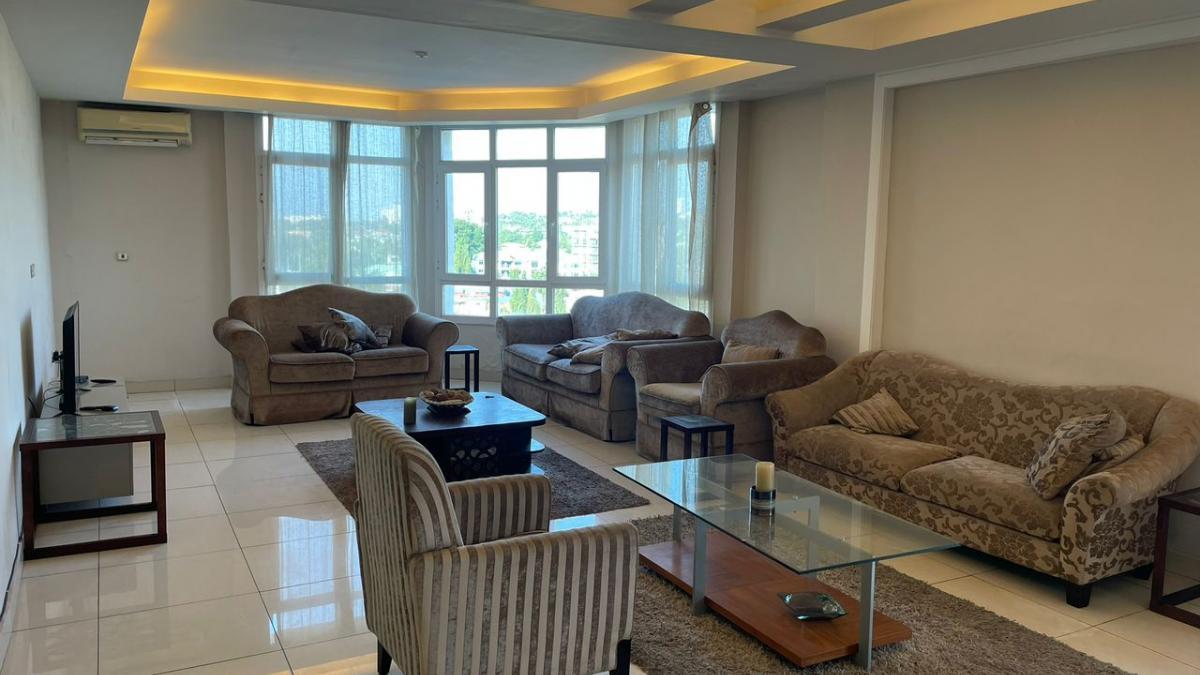 Stunning 3 Bedroom Apartment with Spectacular Views in Labone, Accra - For Quick Sale!