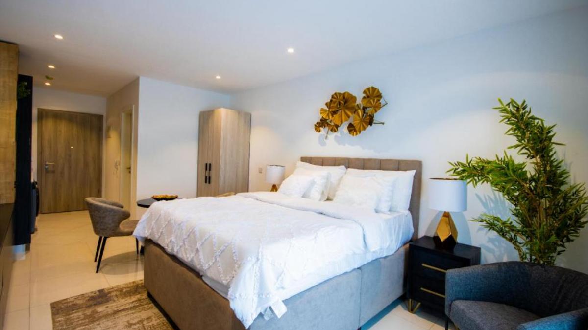 2 bed flat to let, Crown Lodge, Elystan Street - African Land
