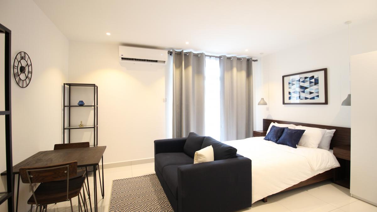 2 bed flat to let, Crown Lodge, Elystan Street - African Land