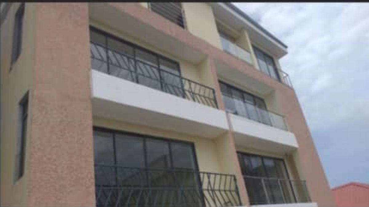 2 bed flat to let, Crown Lodge, Elystan Street - African Land