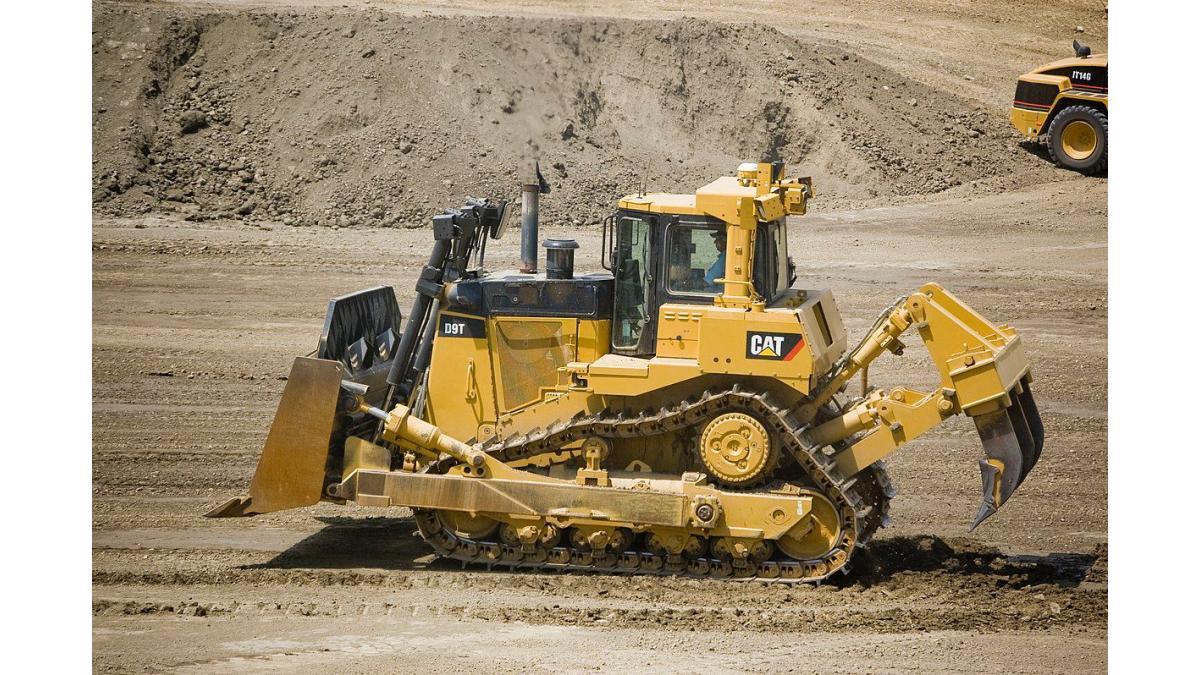 Bulldozer Rental in Accra (Equipment + operator)