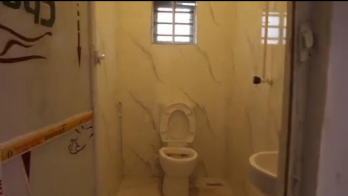 2 bed flat to let, Crown Lodge, Elystan Street - African Land