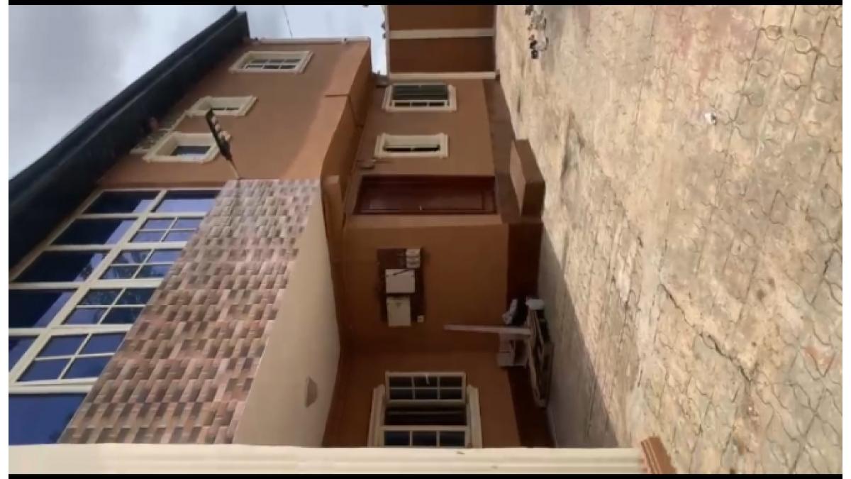 2 bed flat to let, Crown Lodge, Elystan Street - African Land