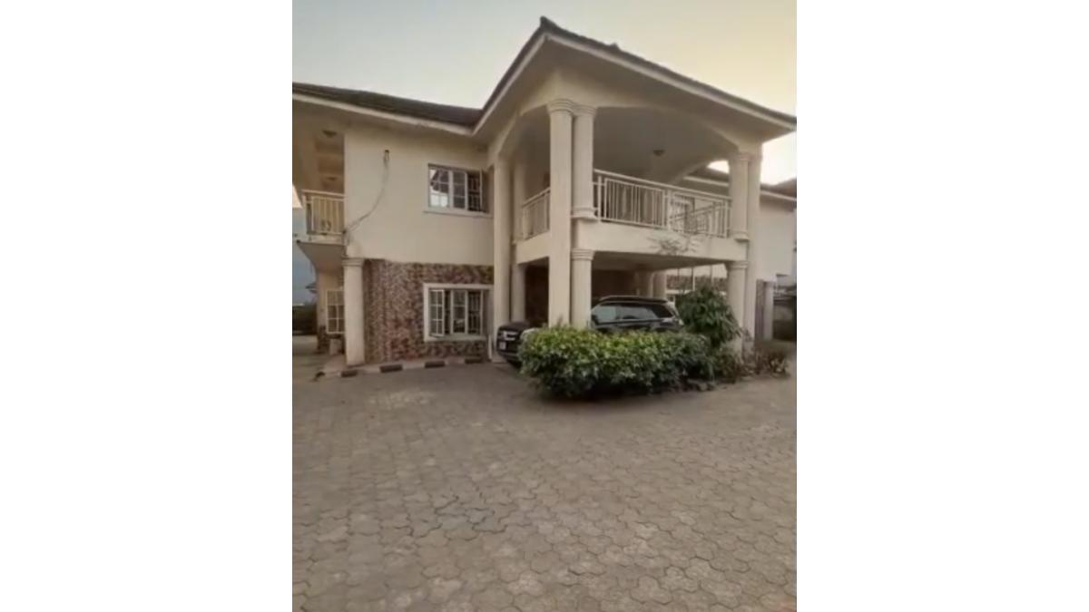 Luxury 6-Bedroom Fully Detached Duplex on 1,192sqm in Jabi, Abuja – C of O