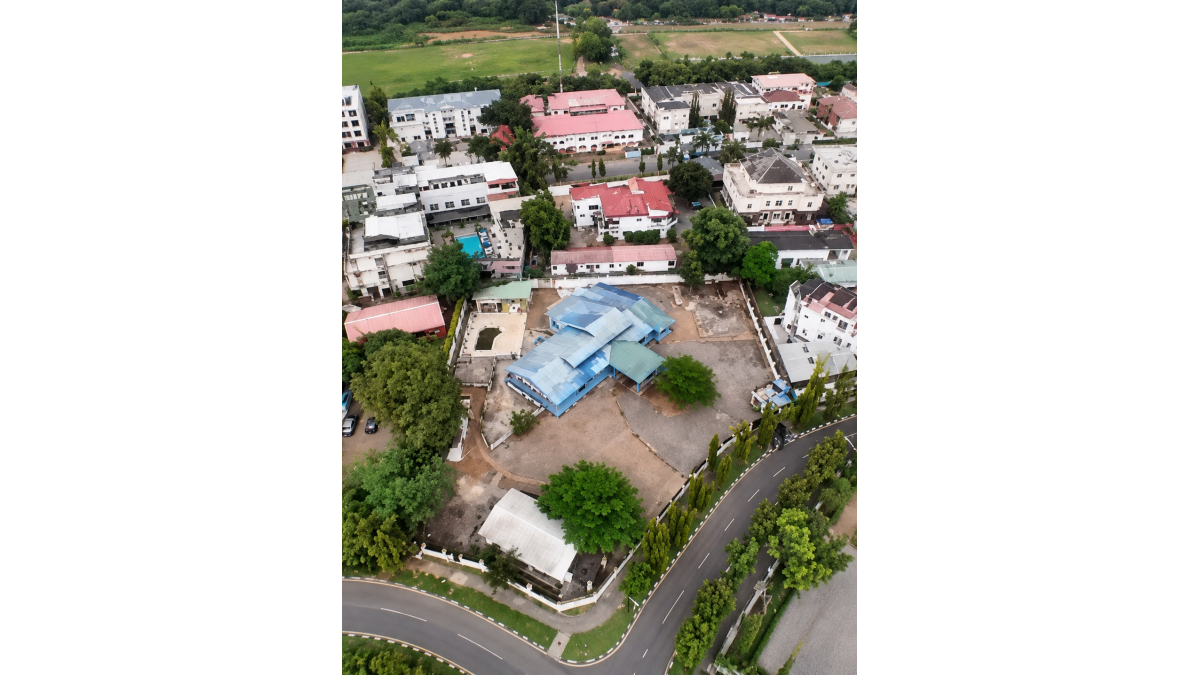 2 bed flat to let, Crown Lodge, Elystan Street - African Land