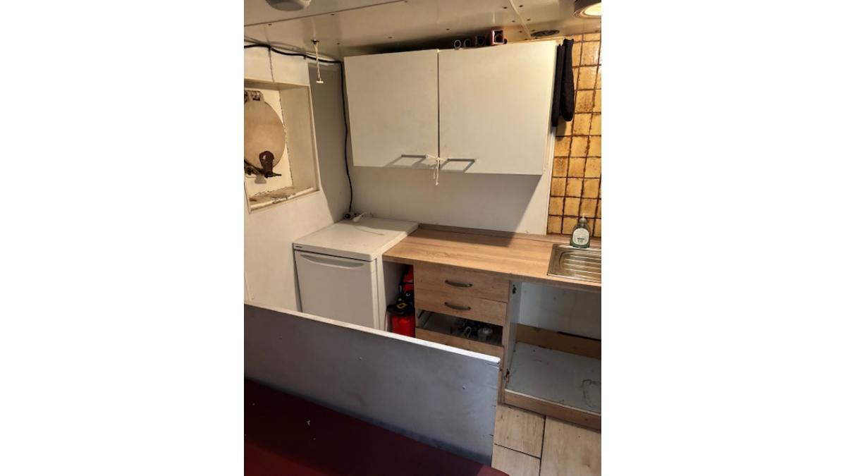 2 bed flat to let, Crown Lodge, Elystan Street - African Land