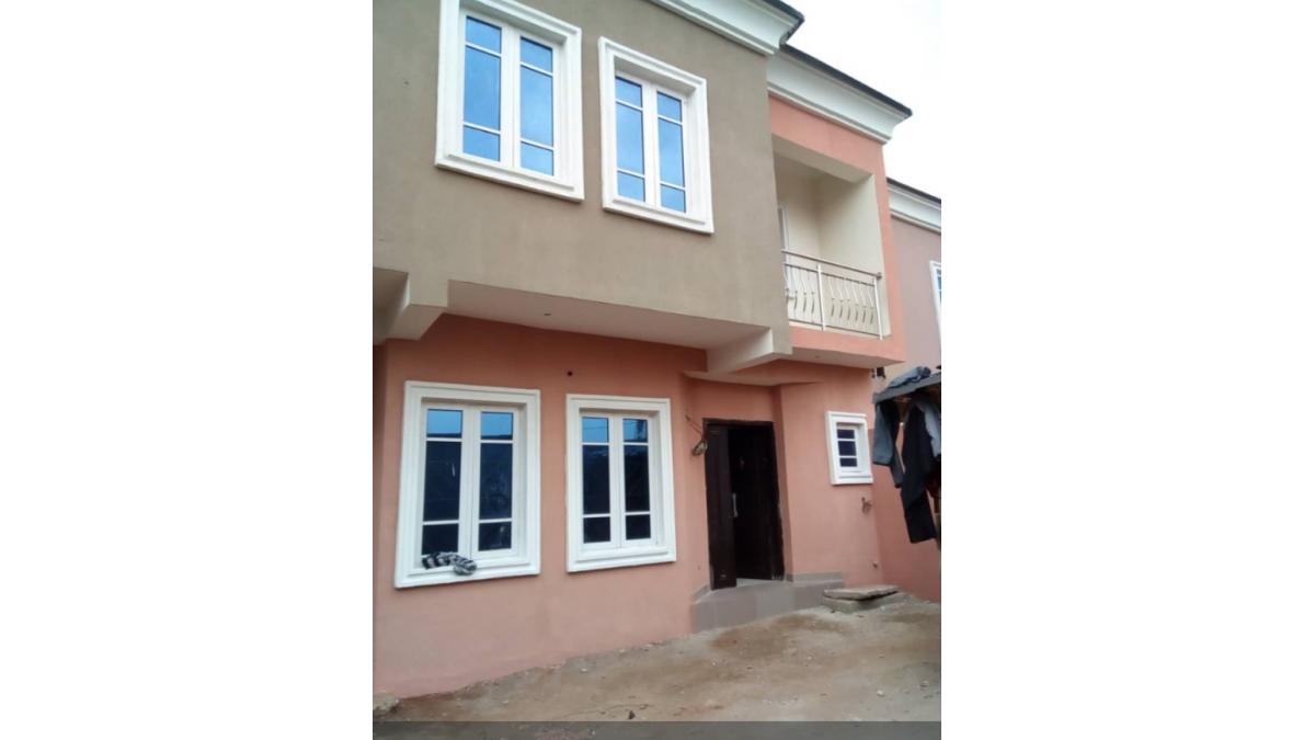 2 bed flat to let, Crown Lodge, Elystan Street - African Land