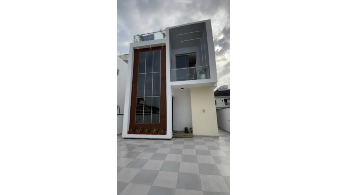 2 bed flat to let, Crown Lodge, Elystan Street - African Land