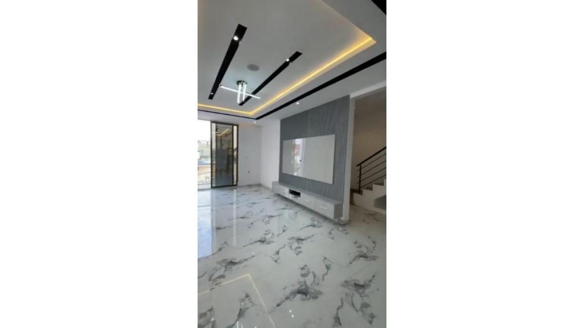 2 bed flat to let, Crown Lodge, Elystan Street - African Land