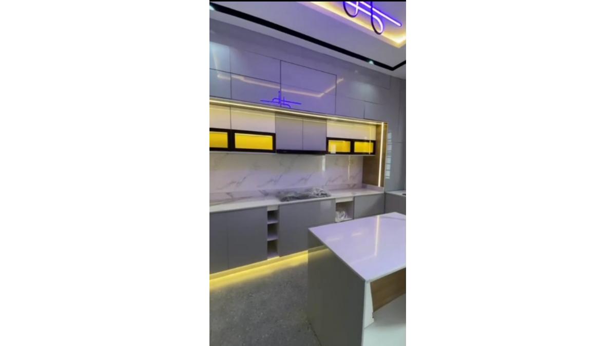 2 bed flat to let, Crown Lodge, Elystan Street - African Land