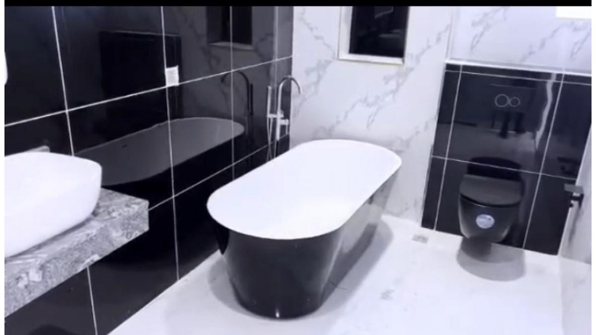 2 bed flat to let, Crown Lodge, Elystan Street - African Land