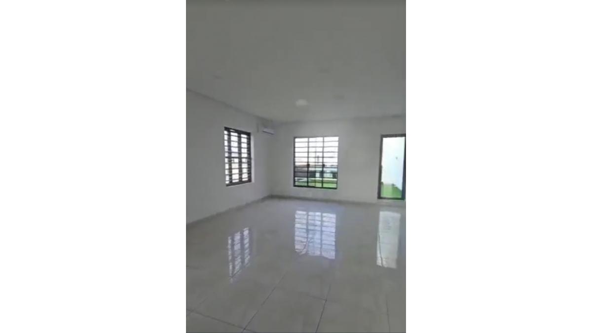 2 bed flat to let, Crown Lodge, Elystan Street - African Land