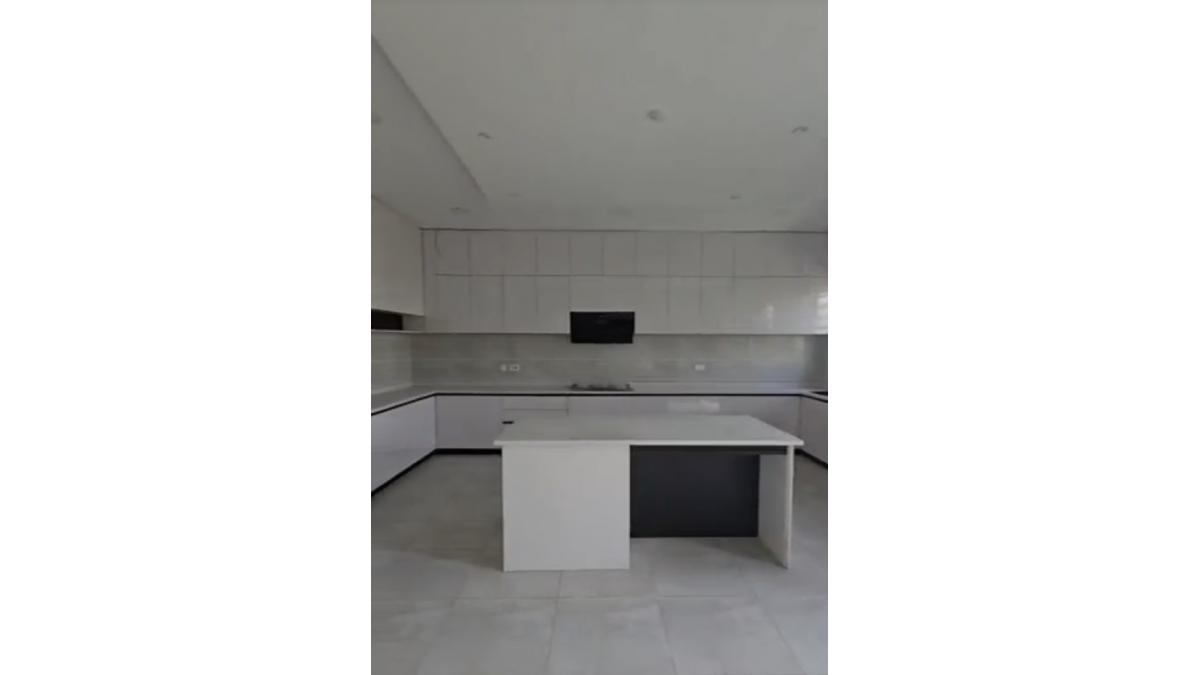 2 bed flat to let, Crown Lodge, Elystan Street - African Land