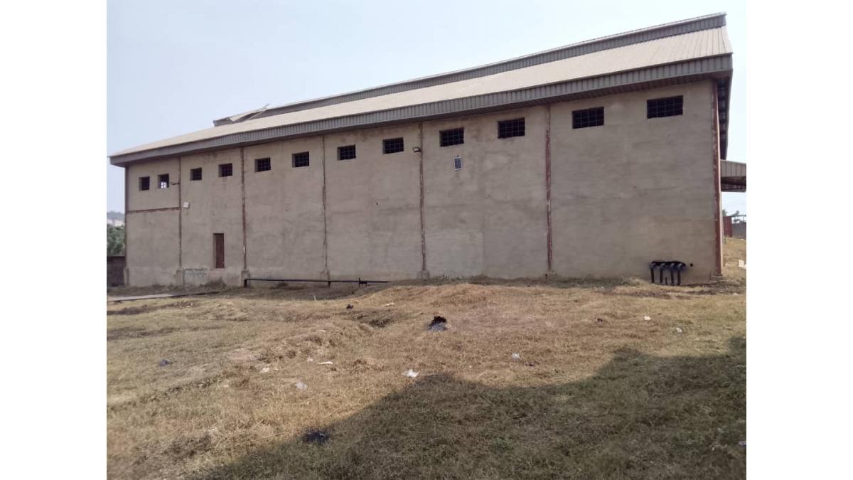 2 bed flat to let, Crown Lodge, Elystan Street - African Land