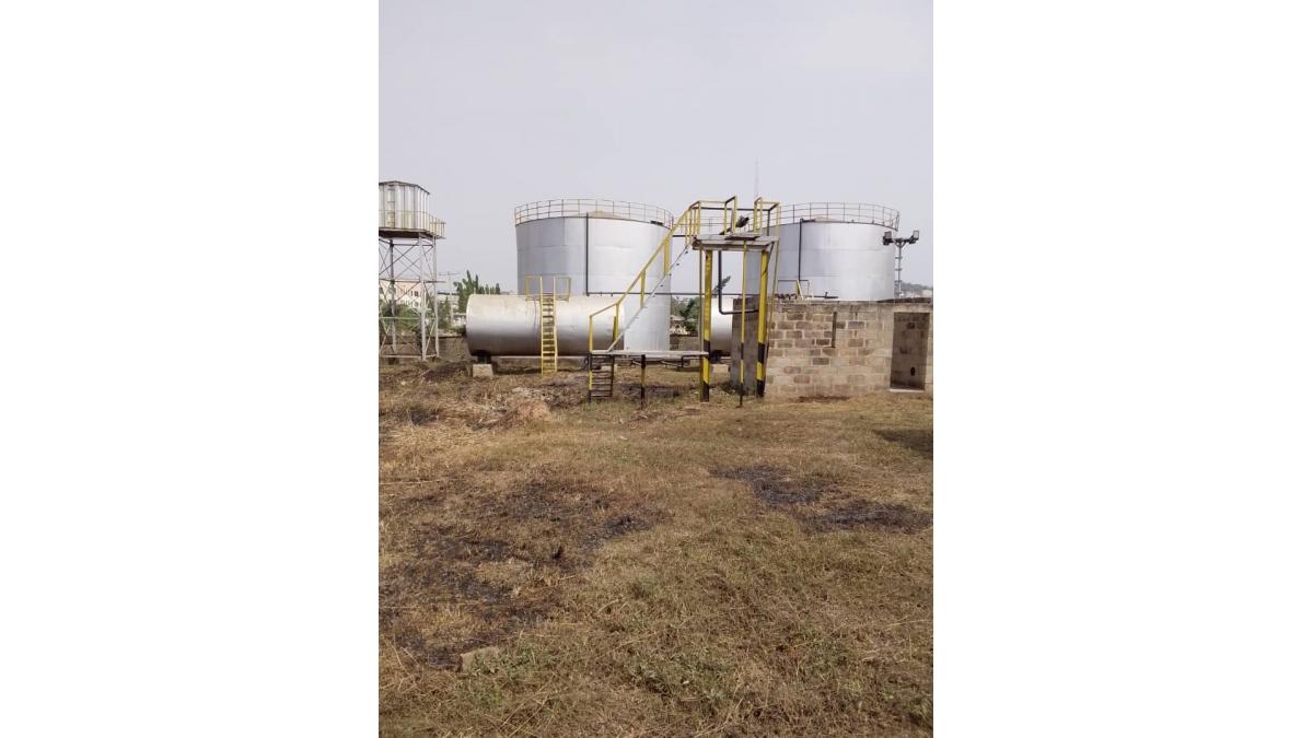 2 bed flat to let, Crown Lodge, Elystan Street - African Land
