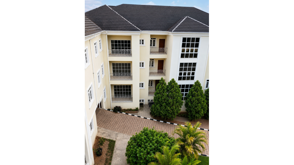 2 bed flat to let, Crown Lodge, Elystan Street - African Land