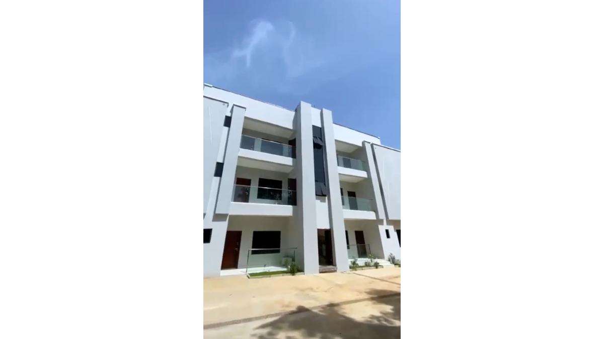 2 bed flat to let, Crown Lodge, Elystan Street - African Land