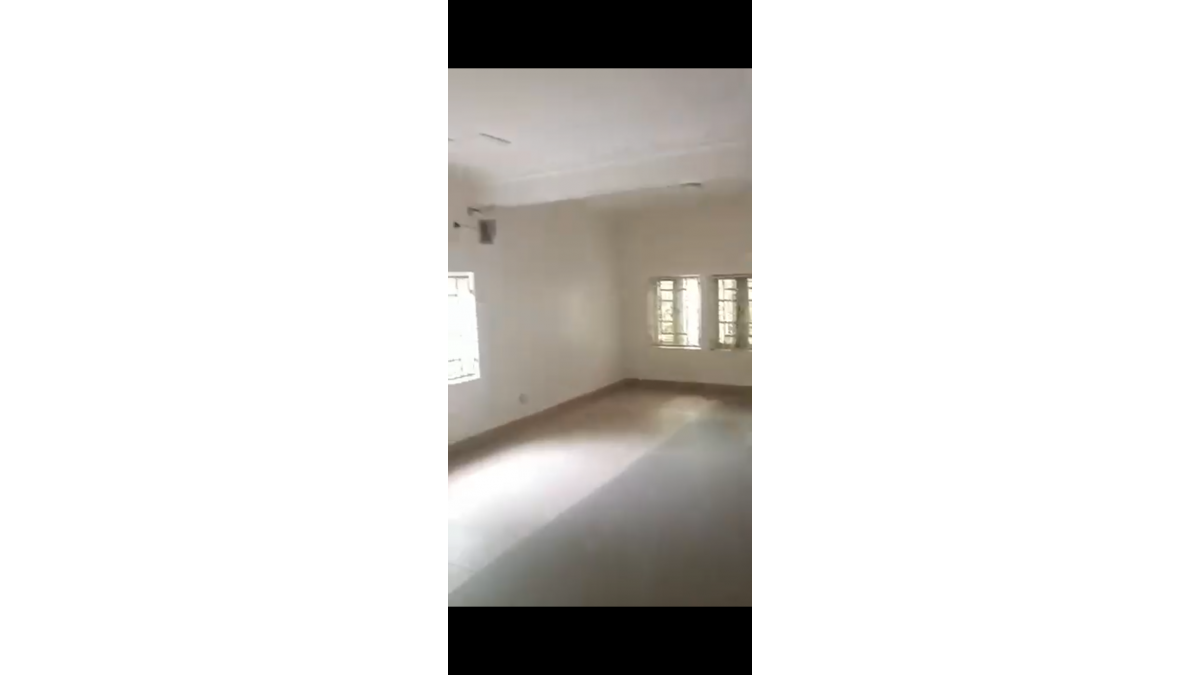 2 bed flat to let, Crown Lodge, Elystan Street - African Land