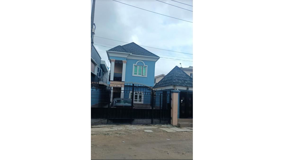 2 bed flat to let, Crown Lodge, Elystan Street - African Land