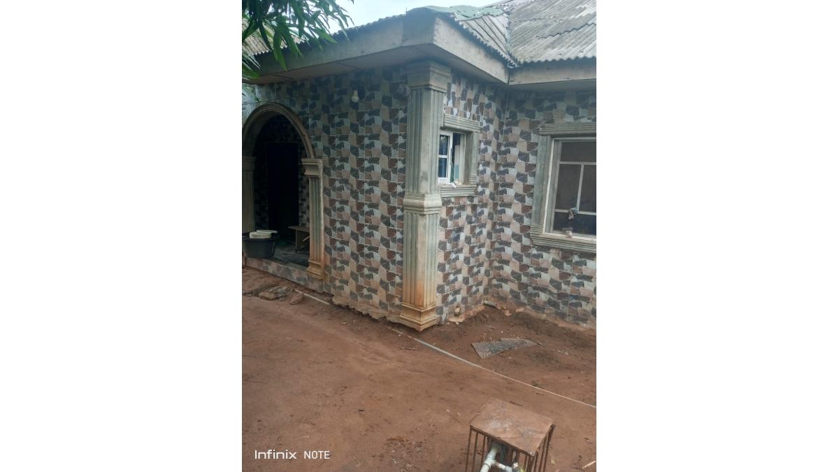 2 bed flat to let, Crown Lodge, Elystan Street - African Land