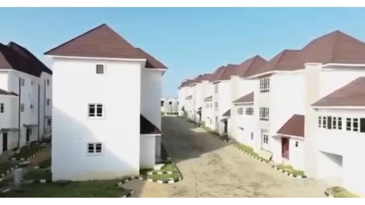Mini Estate for Sale – 20 Fully Serviced Luxury Terrace Duplexes, Guzape Main, Abuja