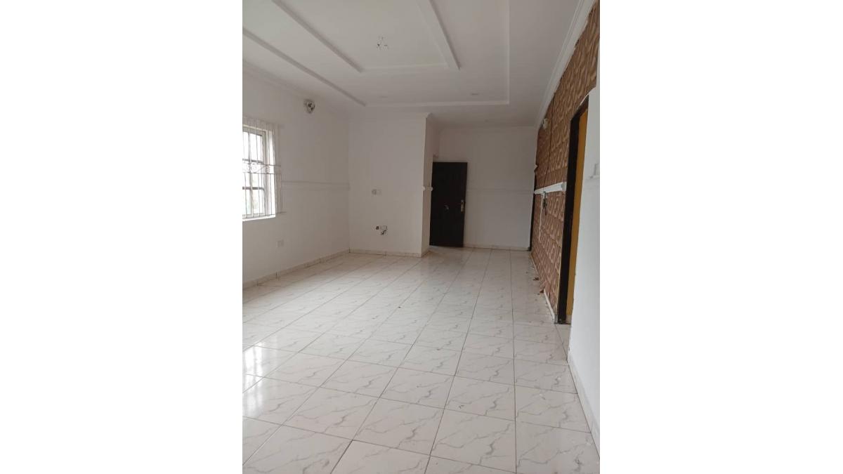 2 bed flat to let, Crown Lodge, Elystan Street - African Land