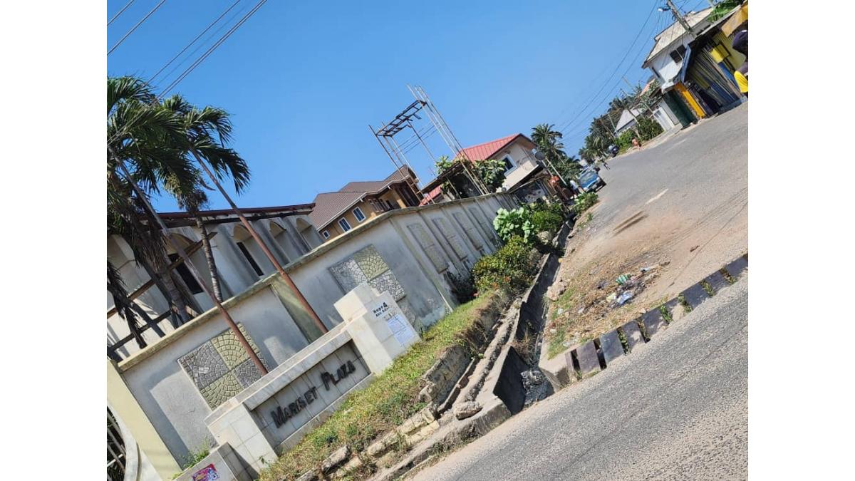 2 bed flat to let, Crown Lodge, Elystan Street - African Land