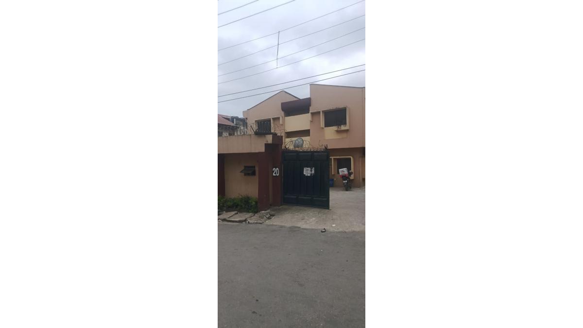 3 Units of 3-Bed Flats with Warehouse & Offices – Anifowoshe, Ikeja