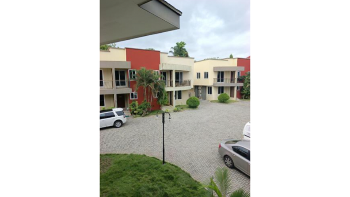 Luxury 4-Bedroom Townhouse with Swimming Pool for Rent in Cantonments, Accra
