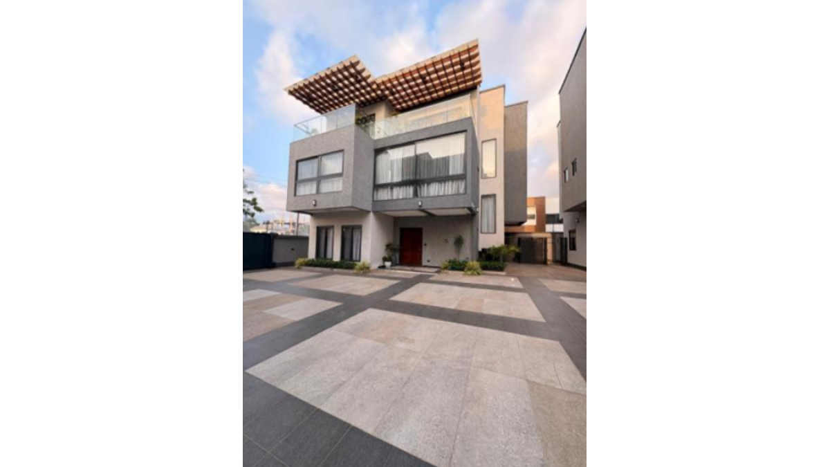 2 bed flat to let, Crown Lodge, Elystan Street - African Land