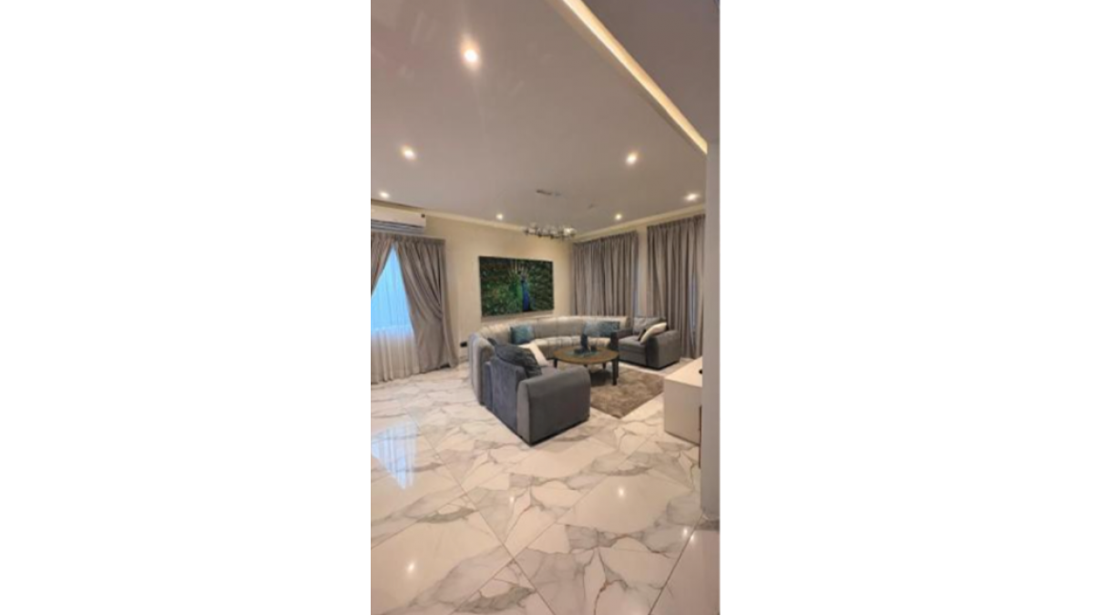 2 bed flat to let, Crown Lodge, Elystan Street - African Land