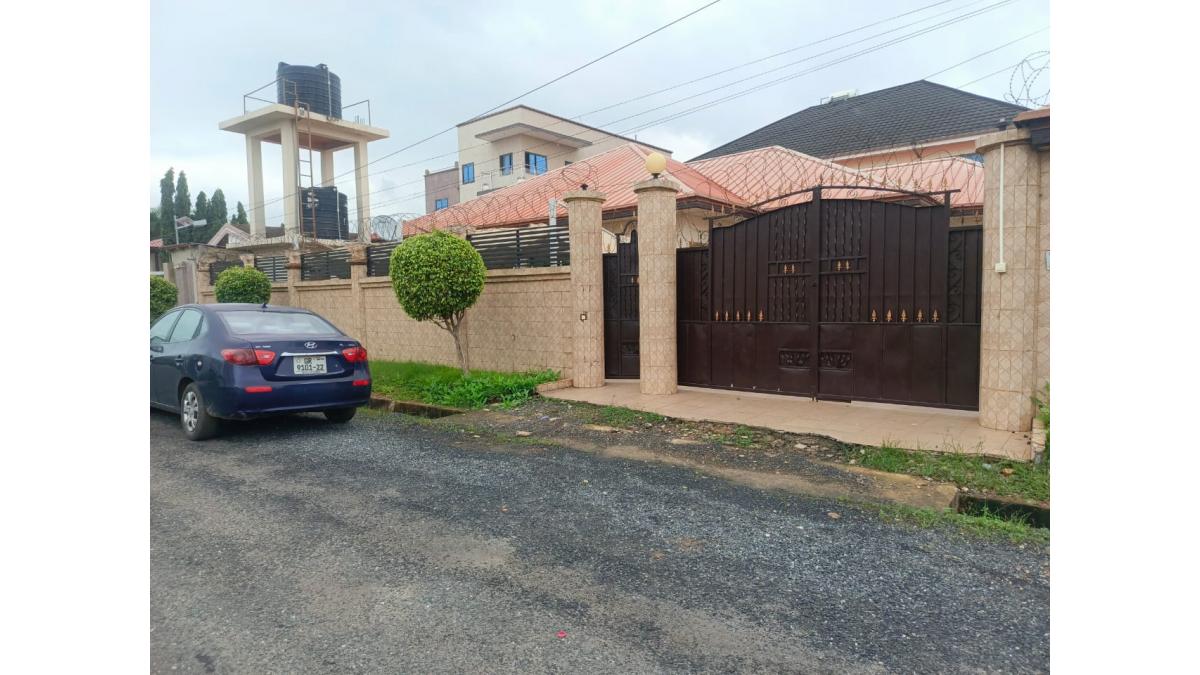 2 bed flat to let, Crown Lodge, Elystan Street - African Land