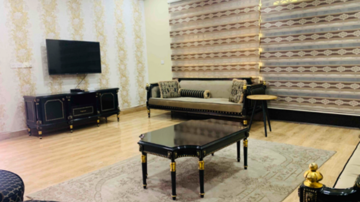 2 bed flat to let, Crown Lodge, Elystan Street - African Land