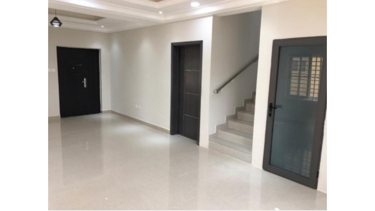2 bed flat to let, Crown Lodge, Elystan Street - African Land