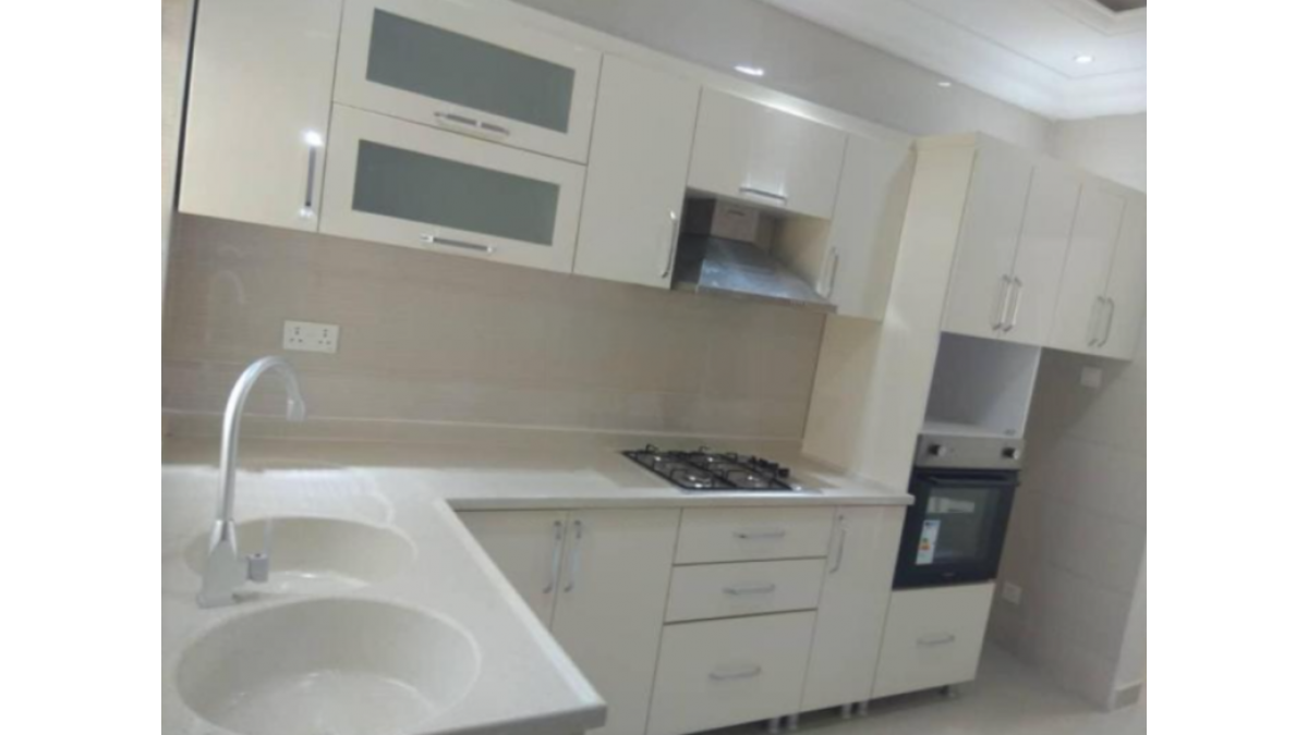 2 bed flat to let, Crown Lodge, Elystan Street - African Land