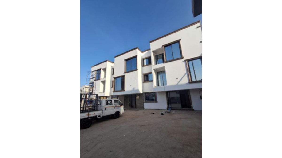 2 bed flat to let, Crown Lodge, Elystan Street - African Land