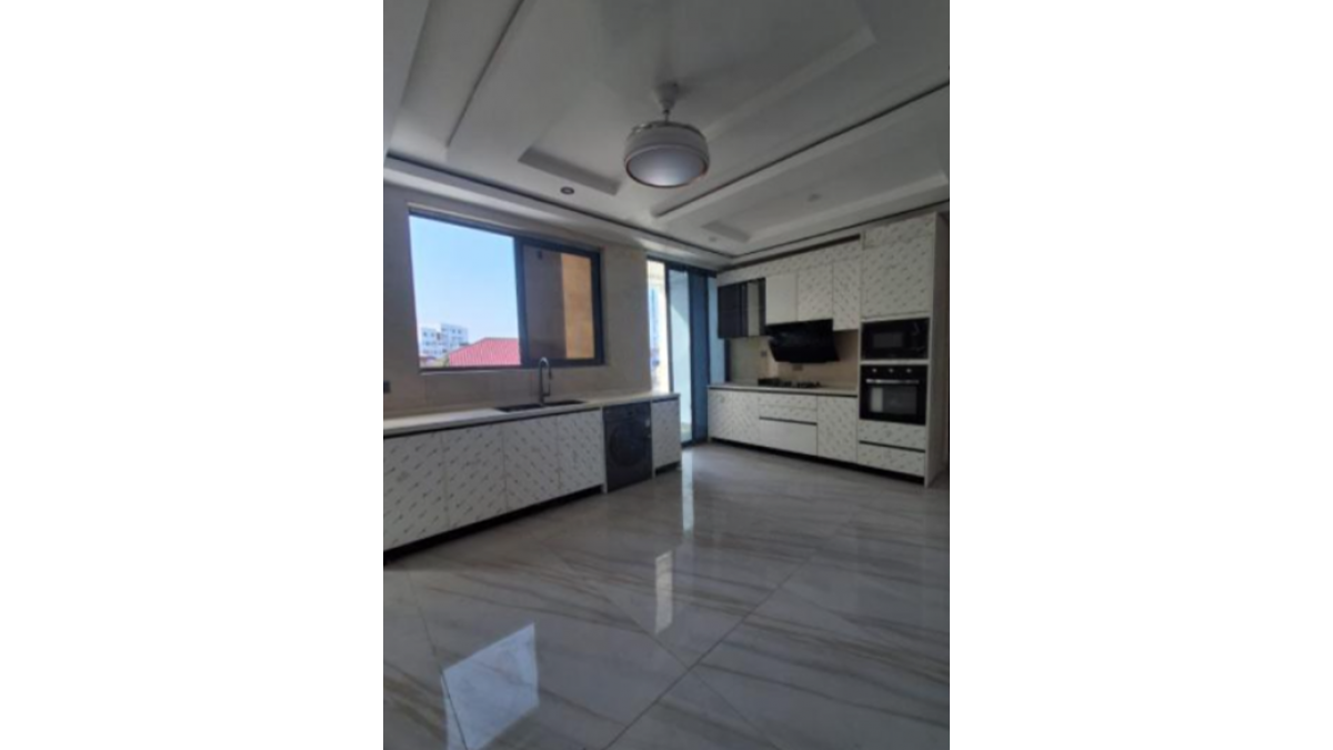 2 bed flat to let, Crown Lodge, Elystan Street - African Land