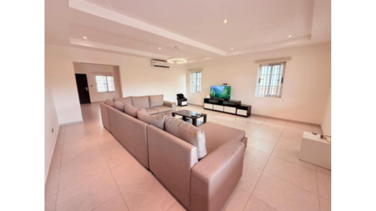 2 bed flat to let, Crown Lodge, Elystan Street - African Land