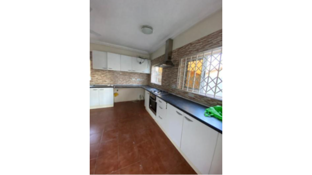 2 bed flat to let, Crown Lodge, Elystan Street - African Land