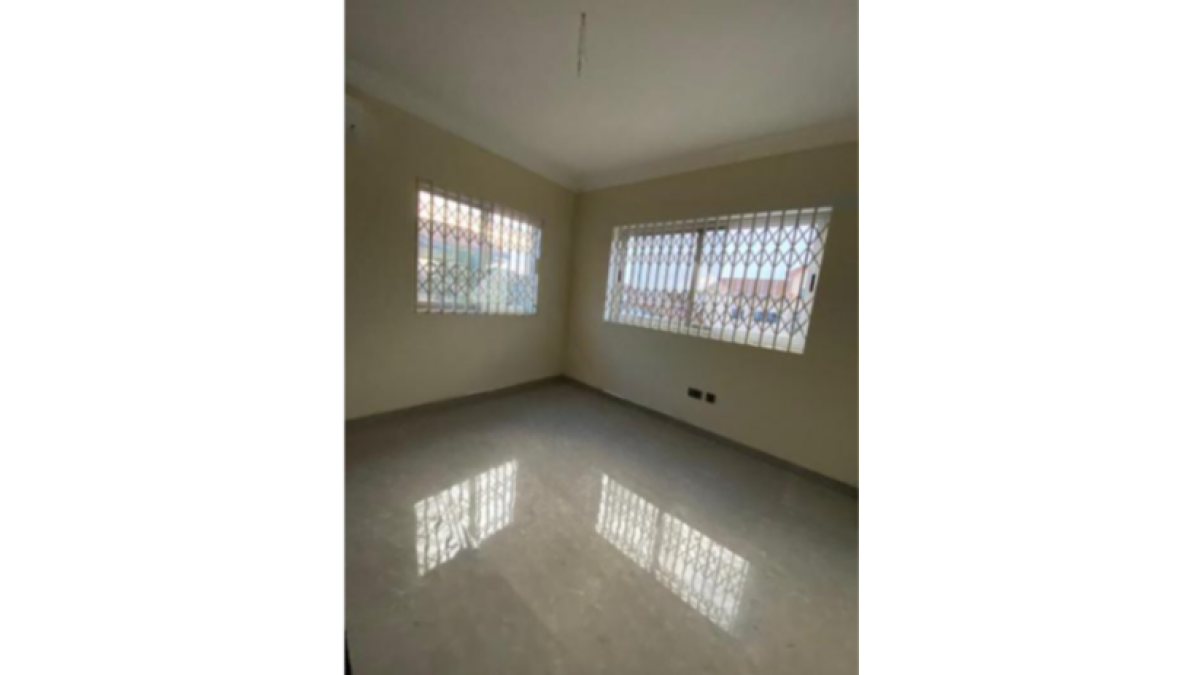 2 bed flat to let, Crown Lodge, Elystan Street - African Land
