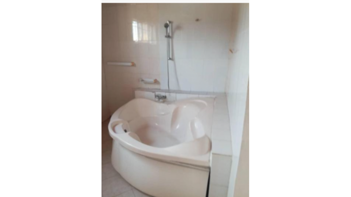 2 bed flat to let, Crown Lodge, Elystan Street - African Land