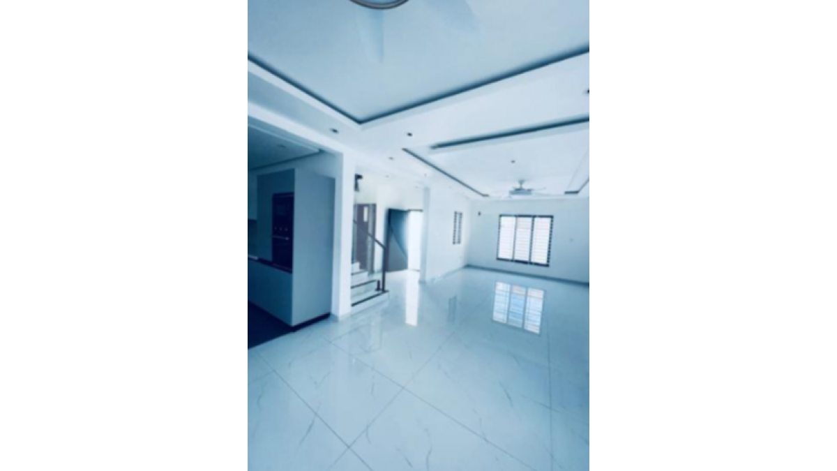 2 bed flat to let, Crown Lodge, Elystan Street - African Land
