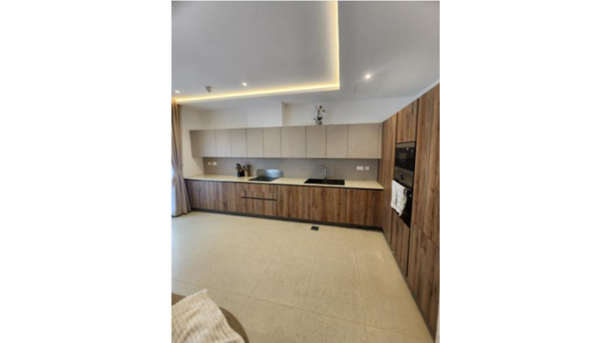 2 bed flat to let, Crown Lodge, Elystan Street - African Land