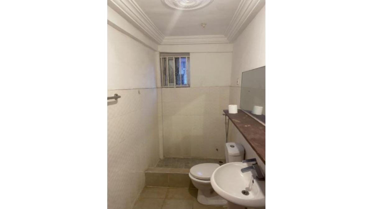 2 bed flat to let, Crown Lodge, Elystan Street - African Land